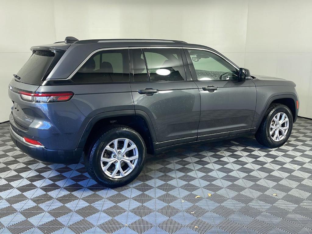 used 2022 Jeep Grand Cherokee car, priced at $34,995