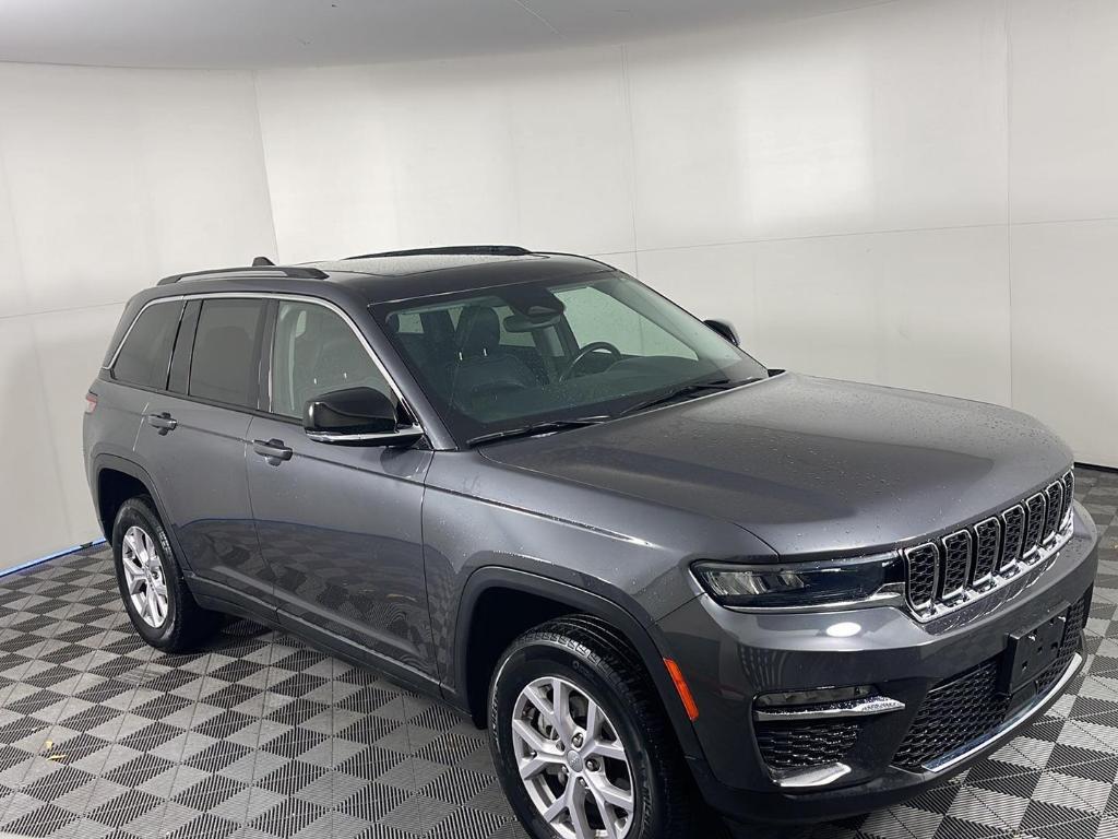 used 2022 Jeep Grand Cherokee car, priced at $34,995