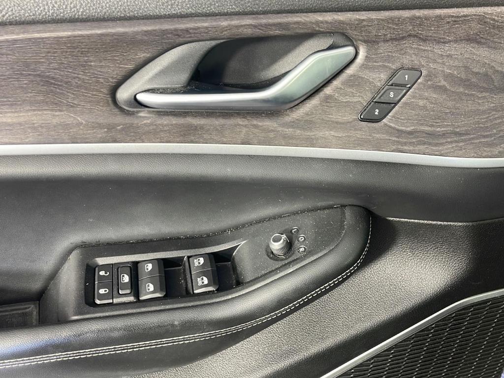 used 2022 Jeep Grand Cherokee car, priced at $34,995