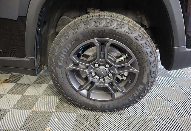 used 2024 Jeep Grand Cherokee 4xe car, priced at $39,495