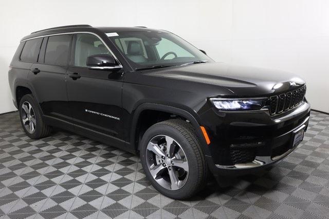 new 2024 Jeep Grand Cherokee L car, priced at $47,995