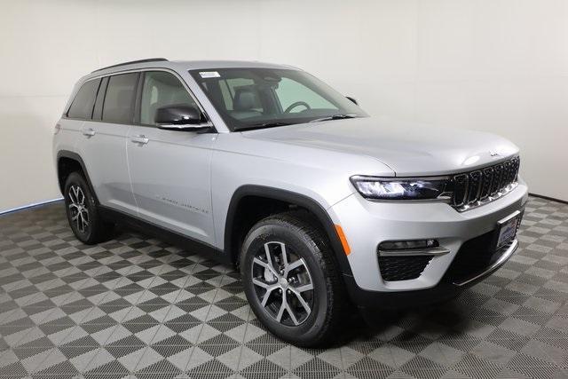 new 2025 Jeep Grand Cherokee car, priced at $42,903