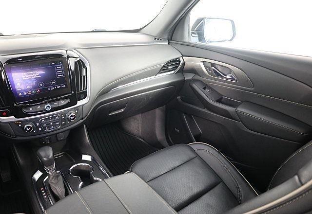 used 2022 Chevrolet Traverse car, priced at $32,995