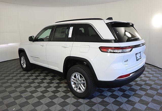 new 2025 Jeep Grand Cherokee car, priced at $35,795
