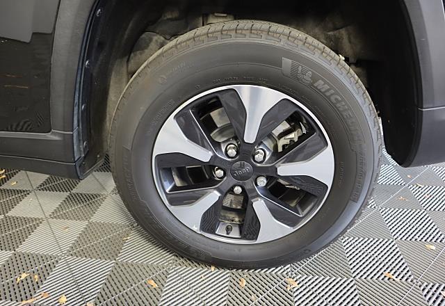 used 2024 Jeep Grand Cherokee 4xe car, priced at $33,495