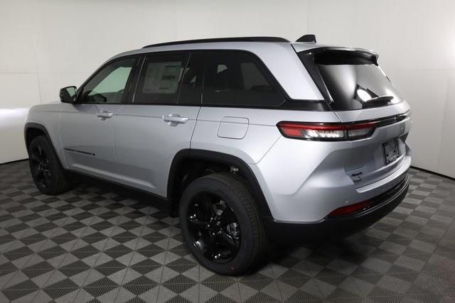 new 2024 Jeep Grand Cherokee car, priced at $41,995