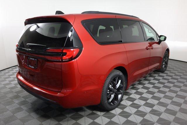 new 2024 Chrysler Pacifica car, priced at $40,995