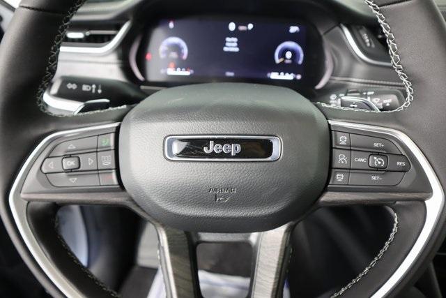 new 2025 Jeep Grand Cherokee car, priced at $42,332