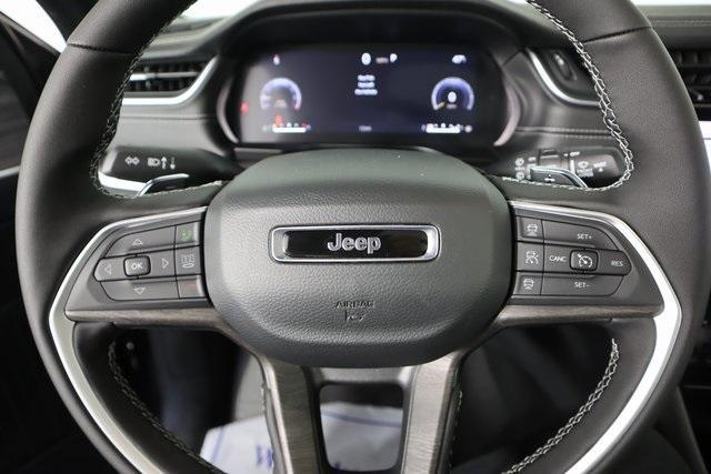 new 2025 Jeep Grand Cherokee car, priced at $48,126