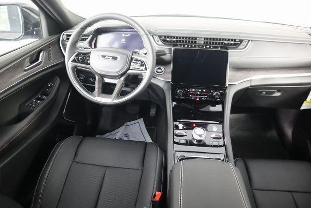 new 2025 Jeep Grand Cherokee car, priced at $56,580