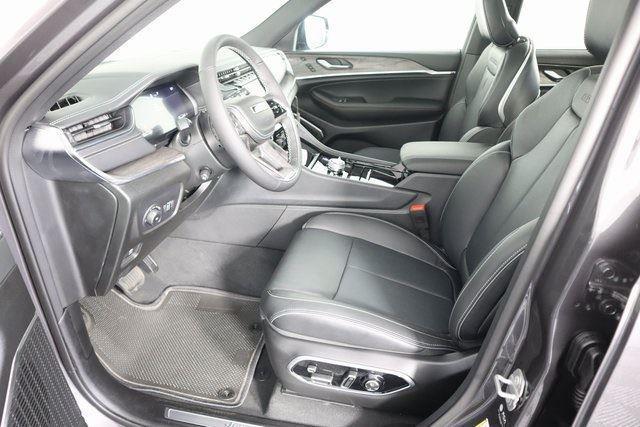 new 2025 Jeep Grand Cherokee car, priced at $56,580