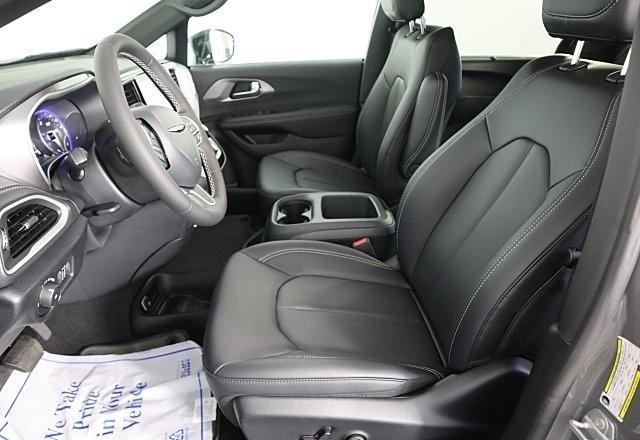 new 2025 Chrysler Pacifica car, priced at $43,046