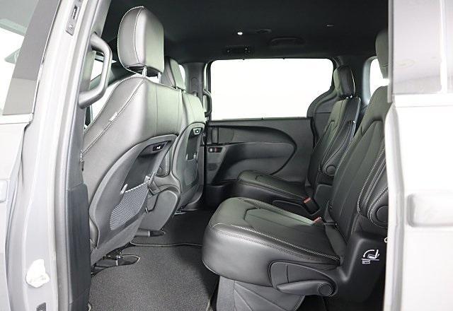 new 2025 Chrysler Pacifica car, priced at $43,046