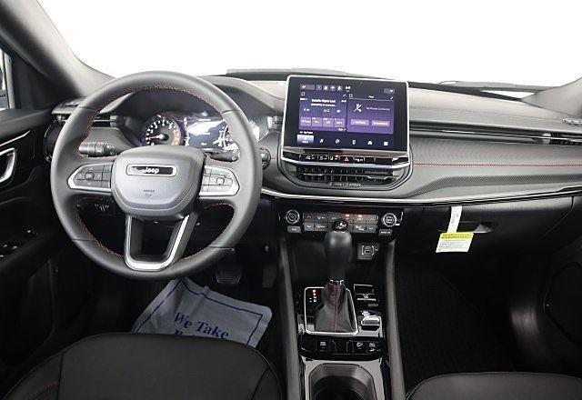 new 2025 Jeep Compass car, priced at $31,995