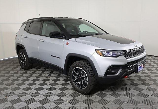 new 2025 Jeep Compass car, priced at $31,995