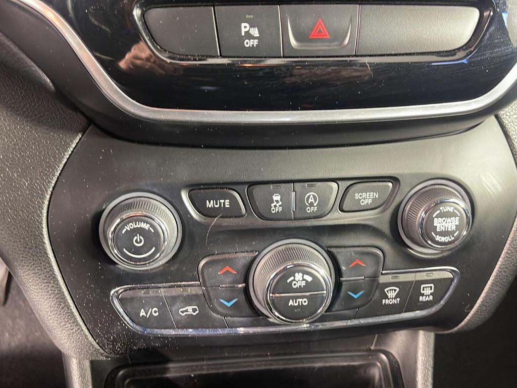 used 2019 Jeep Cherokee car, priced at $15,695