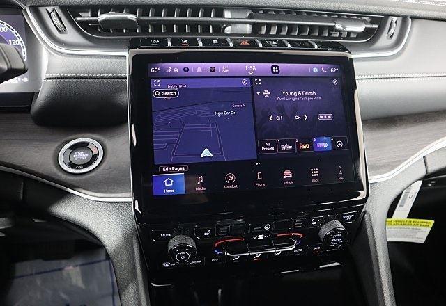 new 2025 Jeep Grand Cherokee car, priced at $41,370