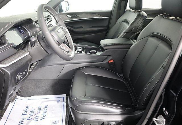 new 2025 Jeep Grand Cherokee car, priced at $41,370