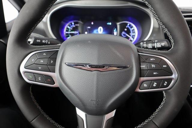 new 2025 Chrysler Pacifica Hybrid car, priced at $39,693