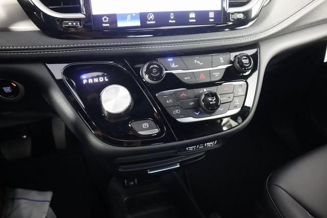 new 2025 Chrysler Pacifica Hybrid car, priced at $39,693