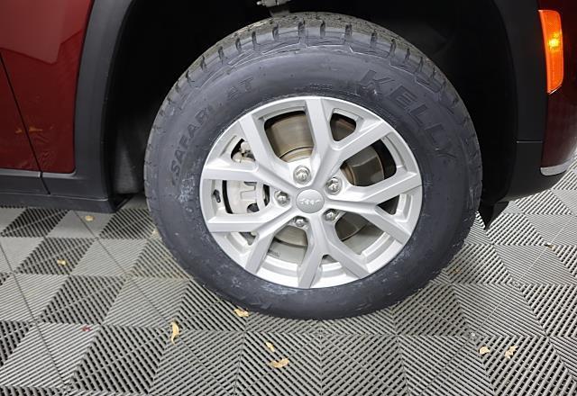 used 2023 Jeep Grand Cherokee L car, priced at $31,995