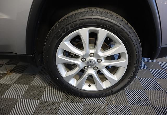 used 2017 Jeep Grand Cherokee car, priced at $18,695