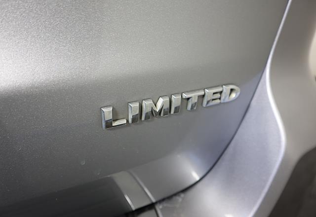 used 2017 Jeep Grand Cherokee car, priced at $18,695