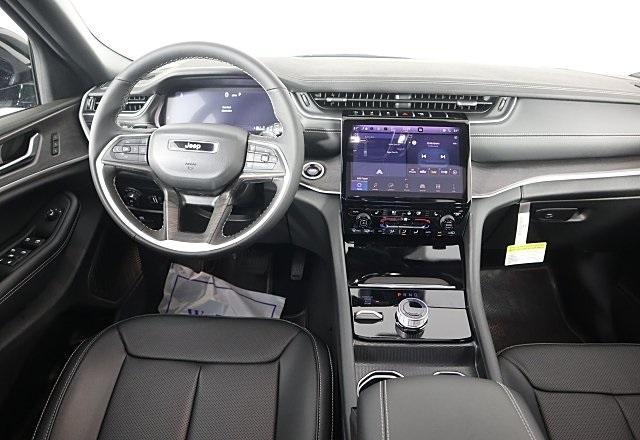 new 2025 Jeep Grand Cherokee car, priced at $48,038