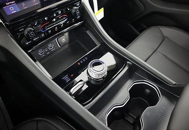 new 2025 Jeep Grand Cherokee car, priced at $48,038