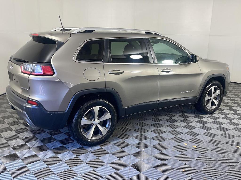 used 2020 Jeep Cherokee car, priced at $19,495
