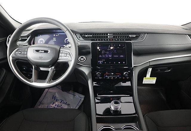 new 2025 Jeep Grand Cherokee car, priced at $37,294