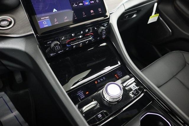new 2025 Jeep Grand Cherokee car, priced at $52,995