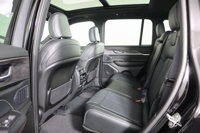 new 2025 Jeep Grand Cherokee car, priced at $52,995
