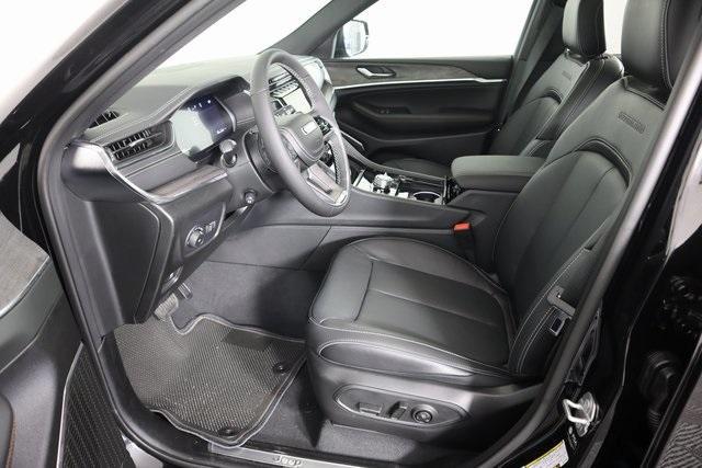 new 2025 Jeep Grand Cherokee car, priced at $52,995