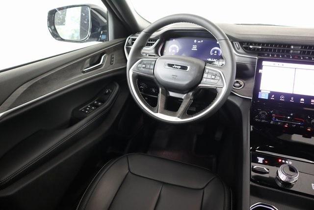 new 2025 Jeep Grand Cherokee L car, priced at $42,895