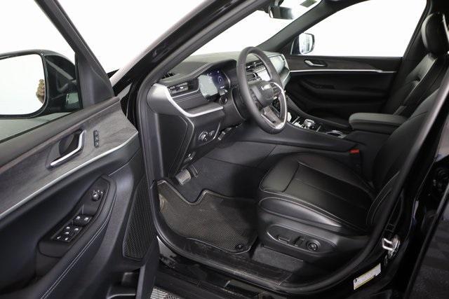 new 2025 Jeep Grand Cherokee L car, priced at $42,895