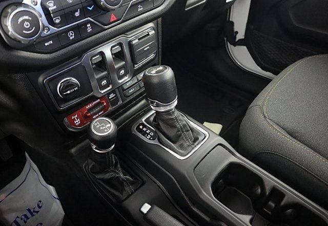 new 2025 Jeep Wrangler car, priced at $48,280