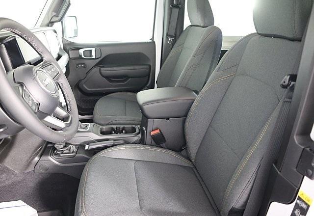 new 2025 Jeep Wrangler car, priced at $48,804