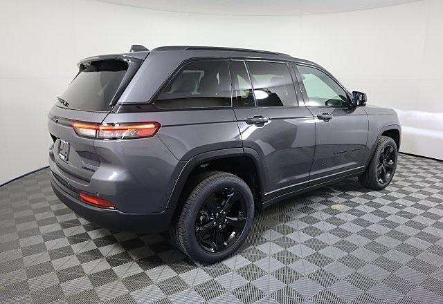 new 2025 Jeep Grand Cherokee car, priced at $50,627