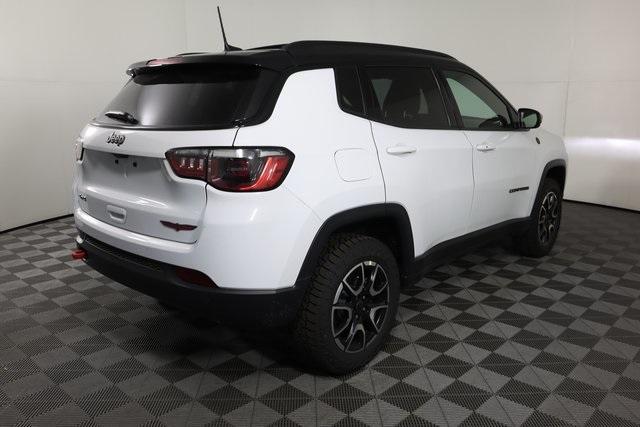 new 2025 Jeep Compass car, priced at $38,043