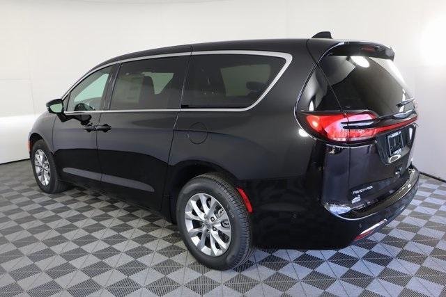 new 2025 Chrysler Pacifica car, priced at $45,202