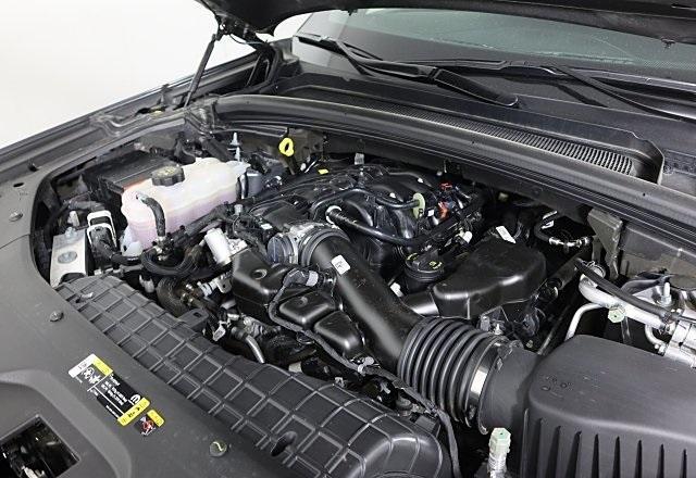 used 2025 Jeep Grand Cherokee car, priced at $34,995