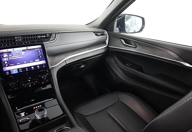 used 2025 Jeep Grand Cherokee car, priced at $34,995