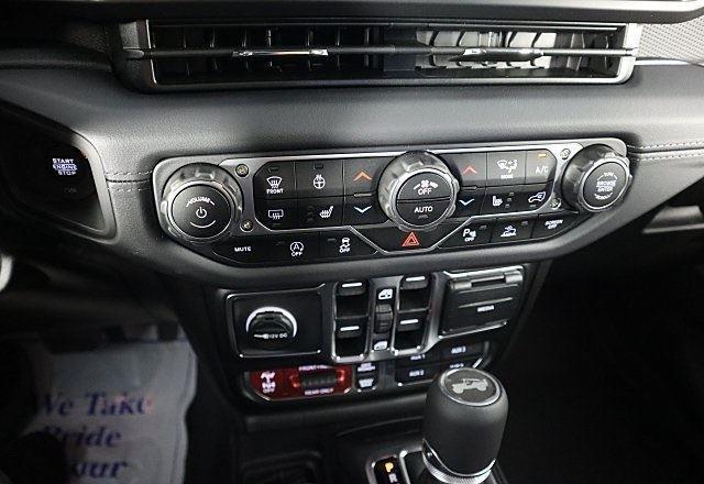 new 2025 Jeep Wrangler car, priced at $59,074