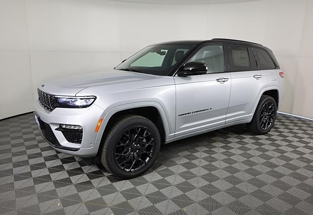 new 2025 Jeep Grand Cherokee car, priced at $59,515
