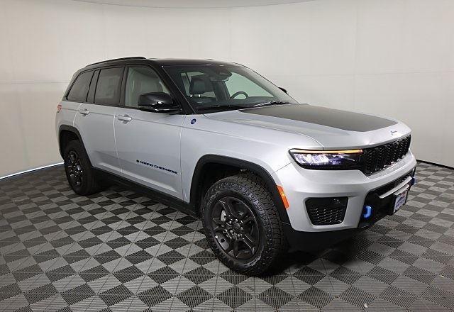 new 2025 Jeep Grand Cherokee 4xe car, priced at $40,995
