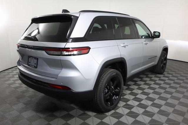 new 2024 Jeep Grand Cherokee car, priced at $43,675