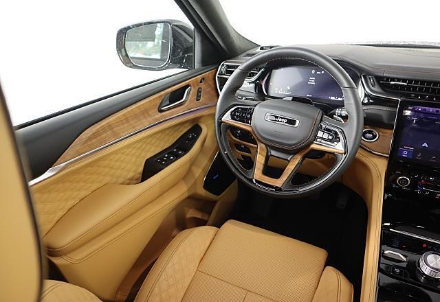 new 2025 Jeep Grand Cherokee car, priced at $69,234