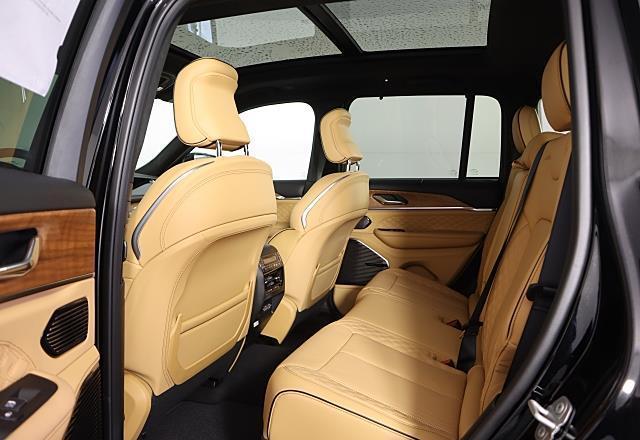 new 2025 Jeep Grand Cherokee car, priced at $69,234