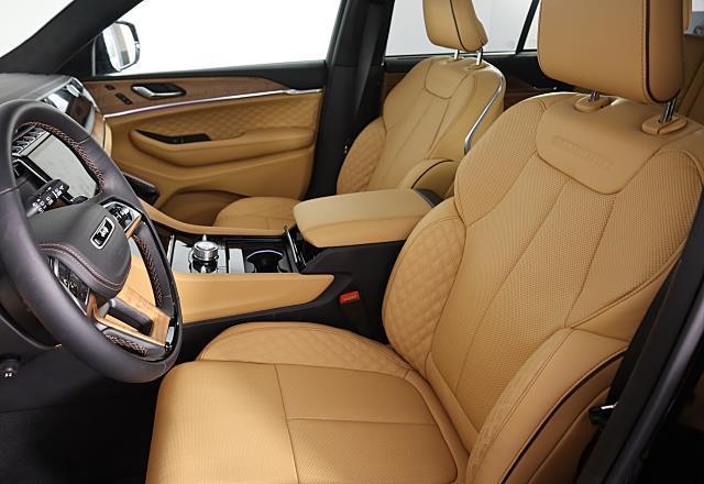 new 2025 Jeep Grand Cherokee car, priced at $69,234